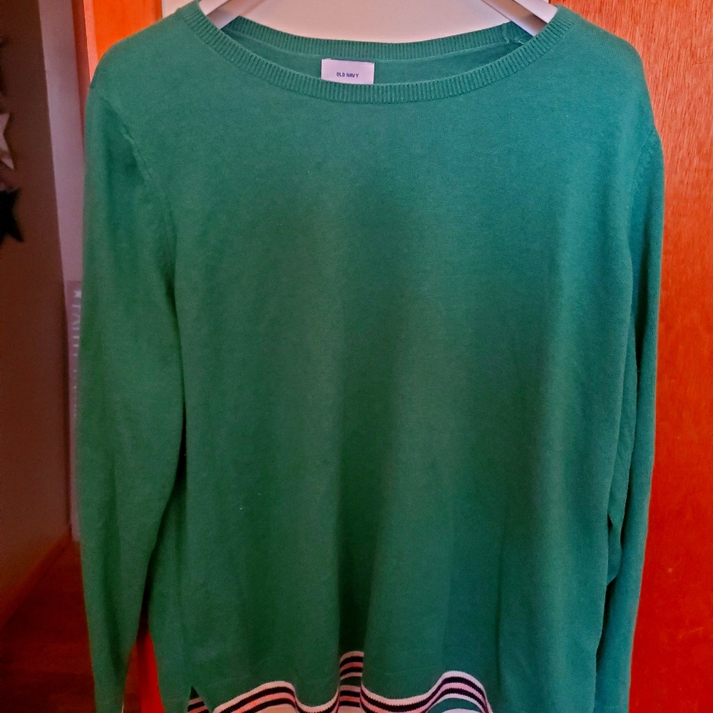 Old Navy Sweater XXL